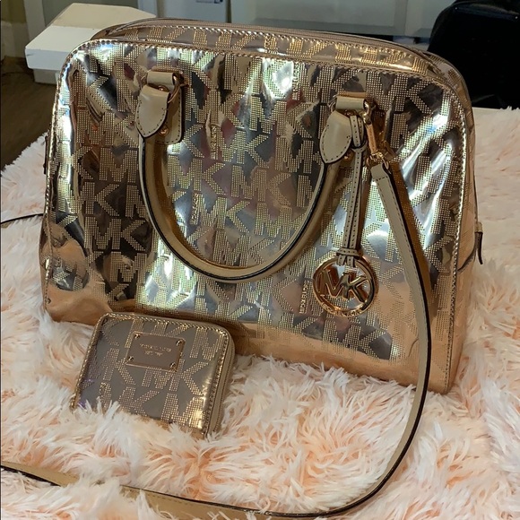 michael kors metallic rose gold purse